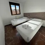 El Pilar 3000 *
